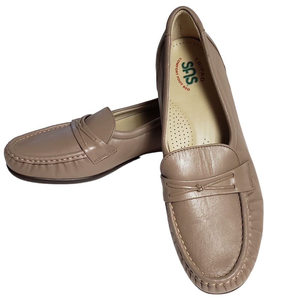 SAS San Antonio Shoes Easier Classic Leather Slip On Loafer Mocha Womens 9 EUC